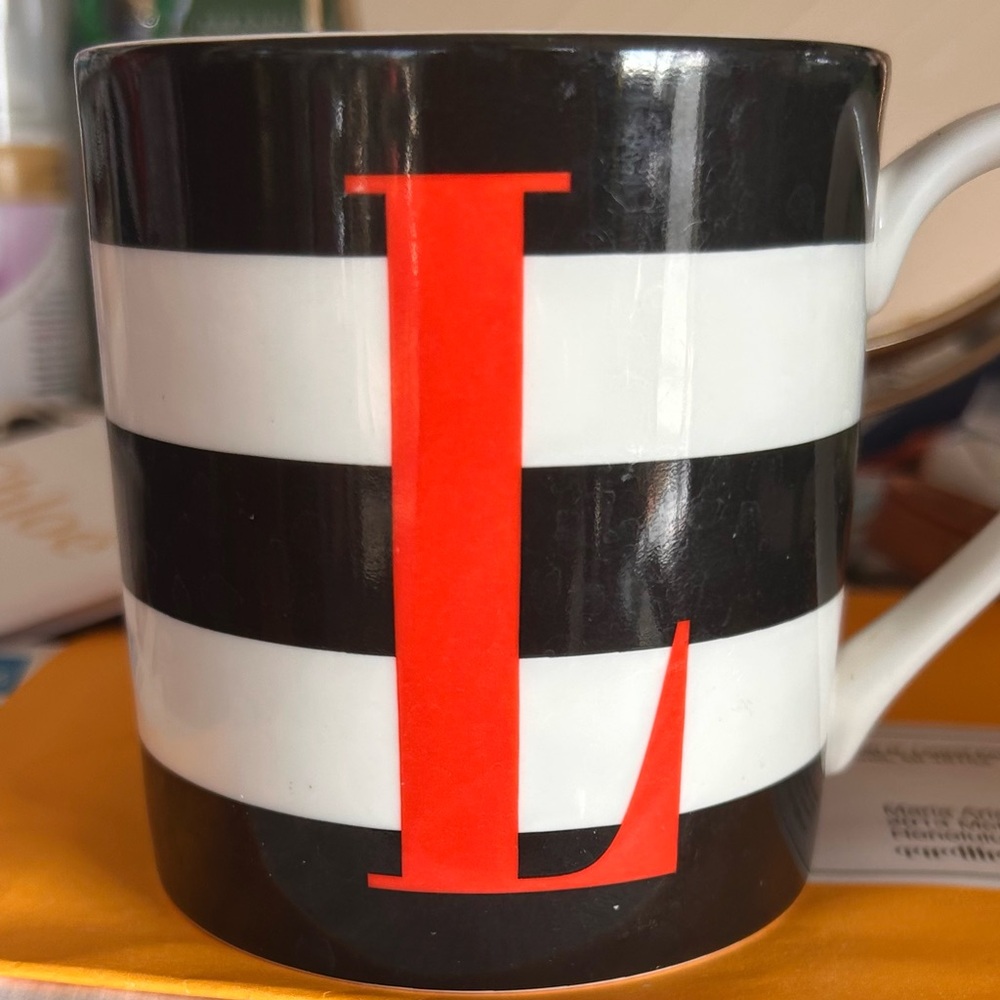 Kate Spade LENOX Wickford “L” Red Letter Day MUG NWOT